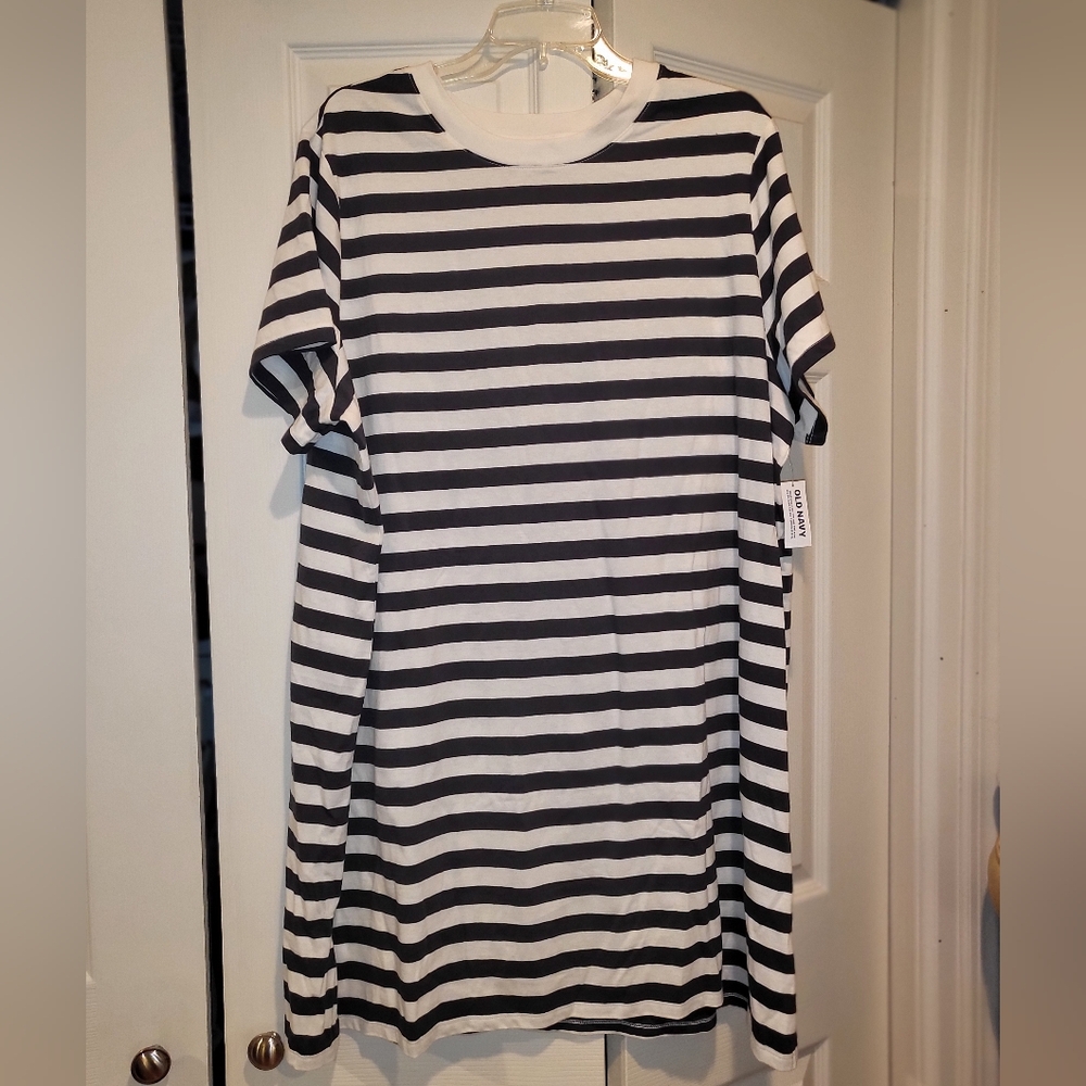 Old Navy Crew Neck Black Striped T-Shirt Dress